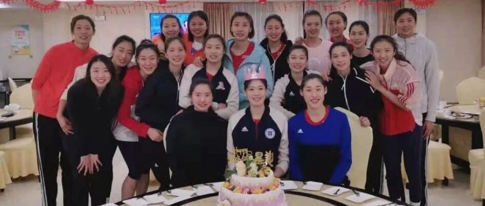 李盈莹，21 岁生日快乐！有球看了，中国女排东京奥运会测试赛首亮相！