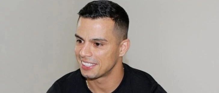 新老外援同时接受巴媒采访！苏亚雷斯想尽快融入，乔纳森透露未来去向