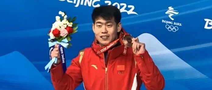 闫文港冬奥摘铜！书写中国冰雪、天津冰雪新历史！