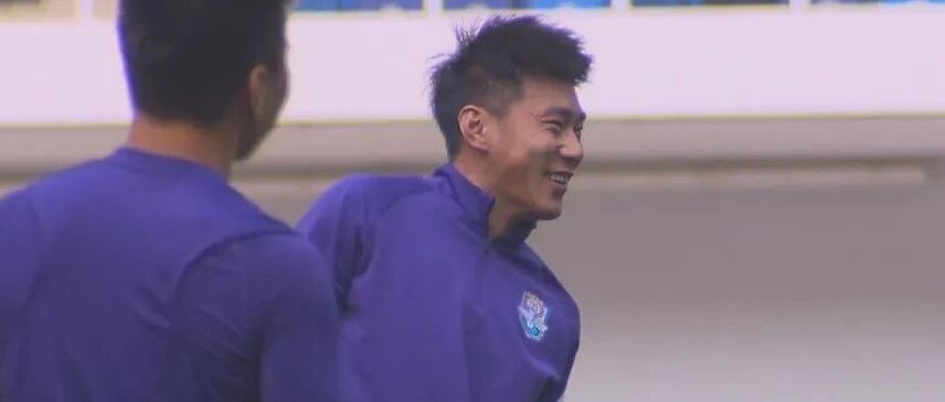 恶补体能，津门虎将与山东泰山热身！金洋洋也现身训练场了......