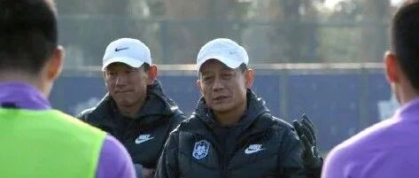 国产主帅的春天可能要来了，但王宝山还得再等等……