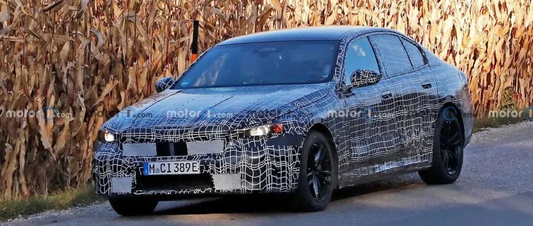 新一代宝马5系在慕尼黑测试谍照曝光
