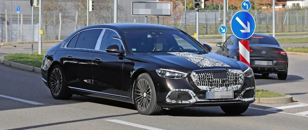 新款迈巴赫S级谍照曝光，轴距加长，将在广州车展上亮相