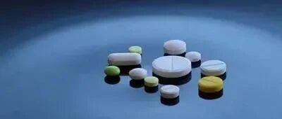 药片太大可不可以掰开吃？吞不下可以咀嚼吗？注意，这些药这样吃无效或药物中毒！