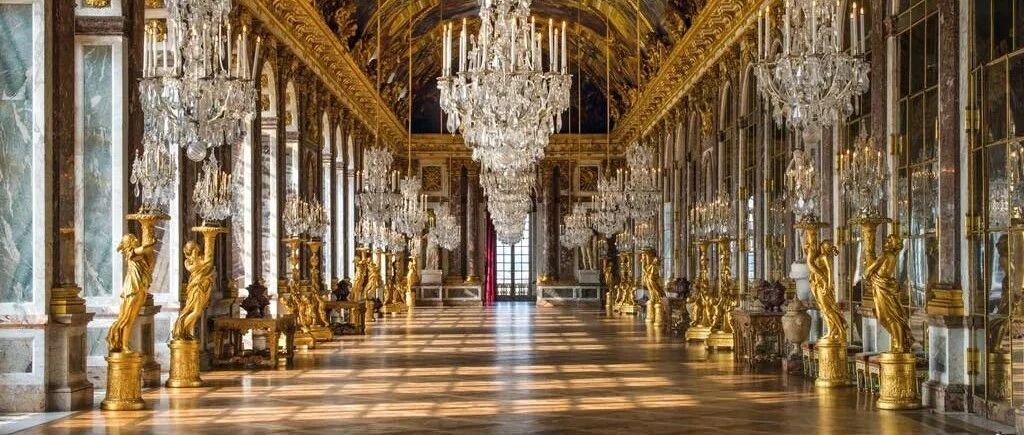 法国的凡尔赛宫里，开了全球唯一的宫殿酒店