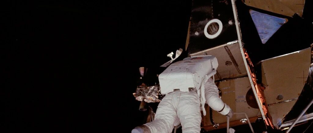 传奇再续  ​超霸月球表升级为至臻天文台认证