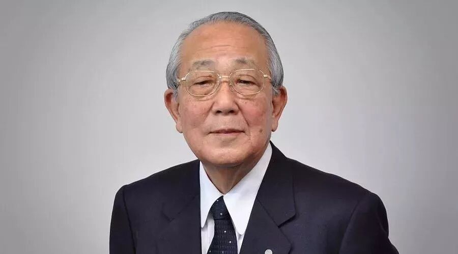 稻盛和夫：极度认真地工作能扭转人生