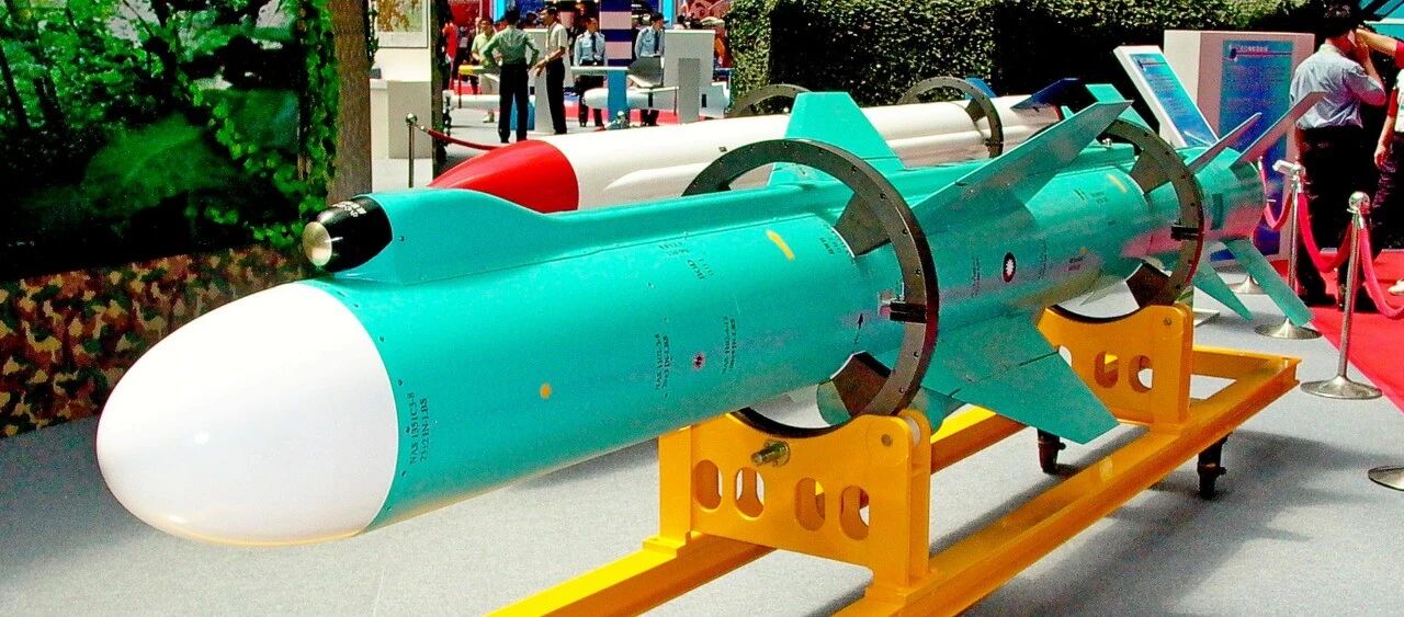 以武拒统？台方秀射程1200公里导弹，网友：火箭军教你们做人
