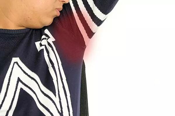 狐臭是怎么形成的？如何缓解狐臭问题？教你几招，改善狐臭