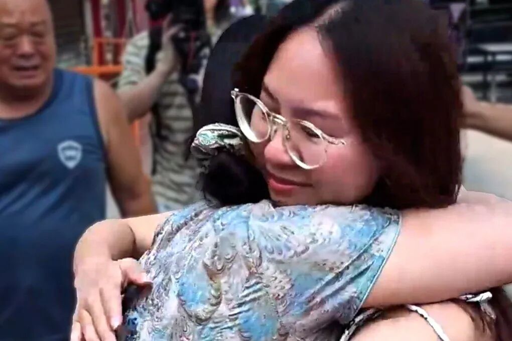 Swedish-Adopted Woman Reunites with Birth Family in Huaiyuan After 23 Years