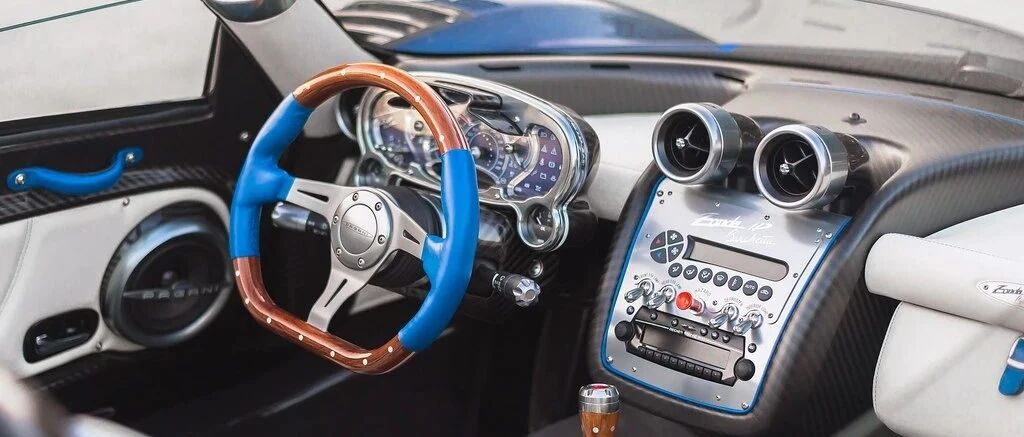 超跑身份高贵，身上的零件则未必！