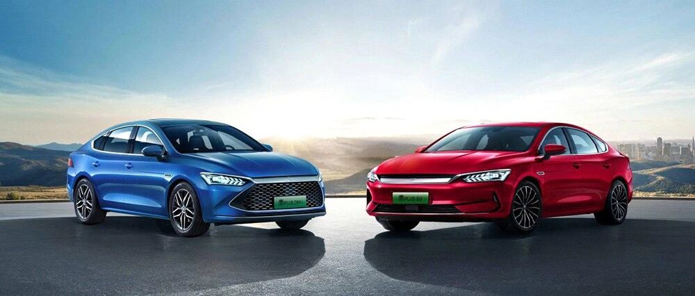 有一辆自主品牌轿车杀进了销量榜前三，你猜是谁？