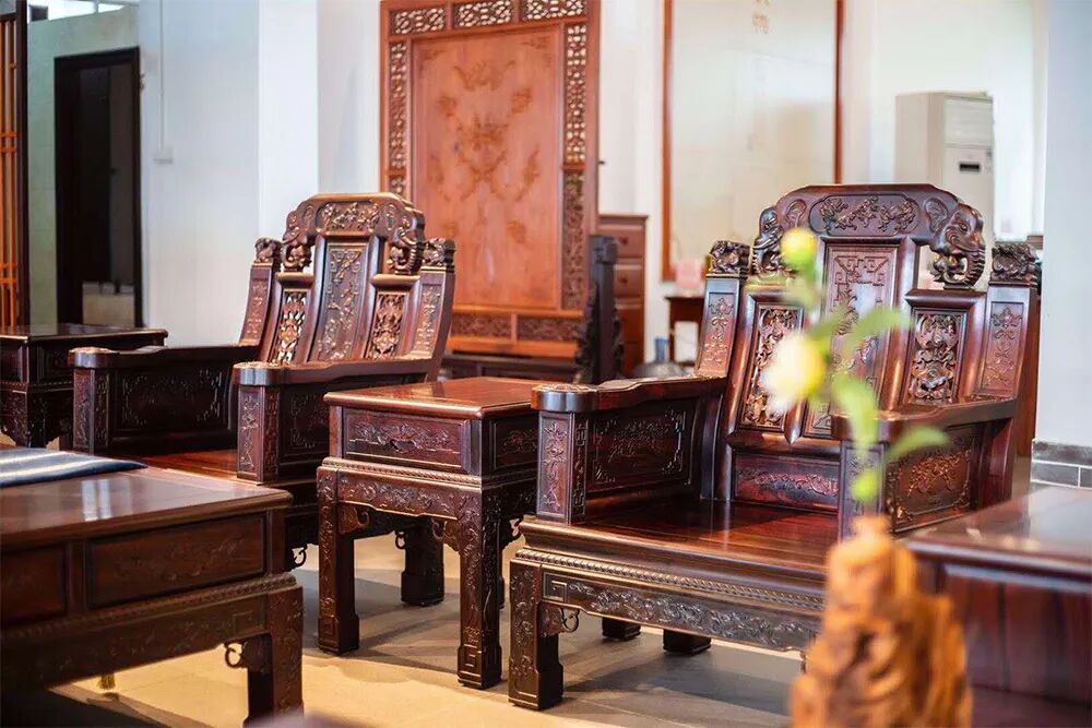 红木家具遇上回南天，如何才能历久如新