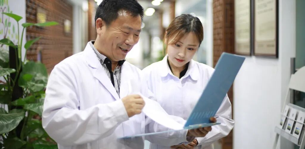 物理仪器治疗是什么治疗抑郁症，药物、心理还是物理仪器？哪种更有效？_https://www.jmylbn.com_新闻资讯_第8张