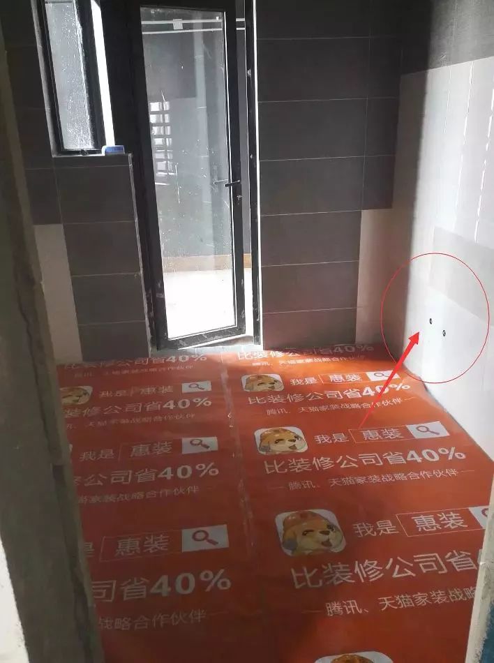 客廳房間用什么地板好_房間通鋪瓷磚好還是木地板好_臥室用地板還是瓷磚好