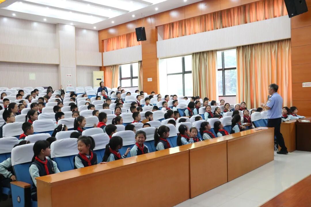 家长讲师团讲什么内容好_家长讲师团_家长讲师团的意义