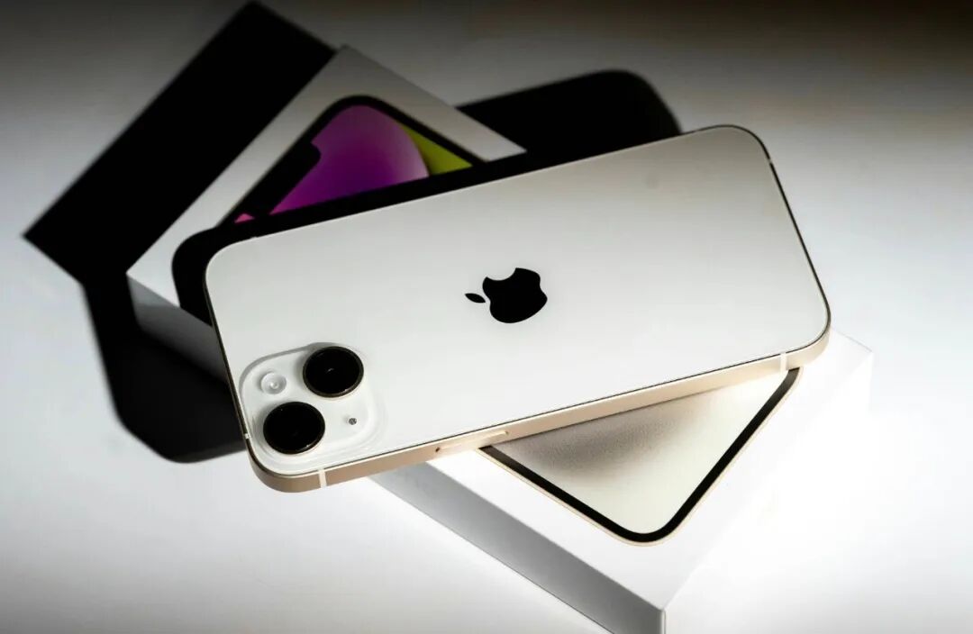 为什么人们宁愿买苹果手机，不愿买国产手机？