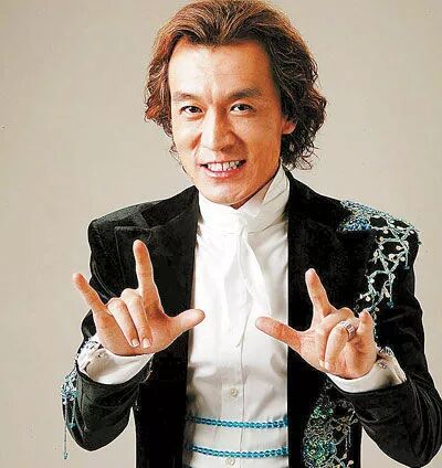 中央3台著名男主持_原中央电视台主持人李咏_中央2台环球财经连线的主持