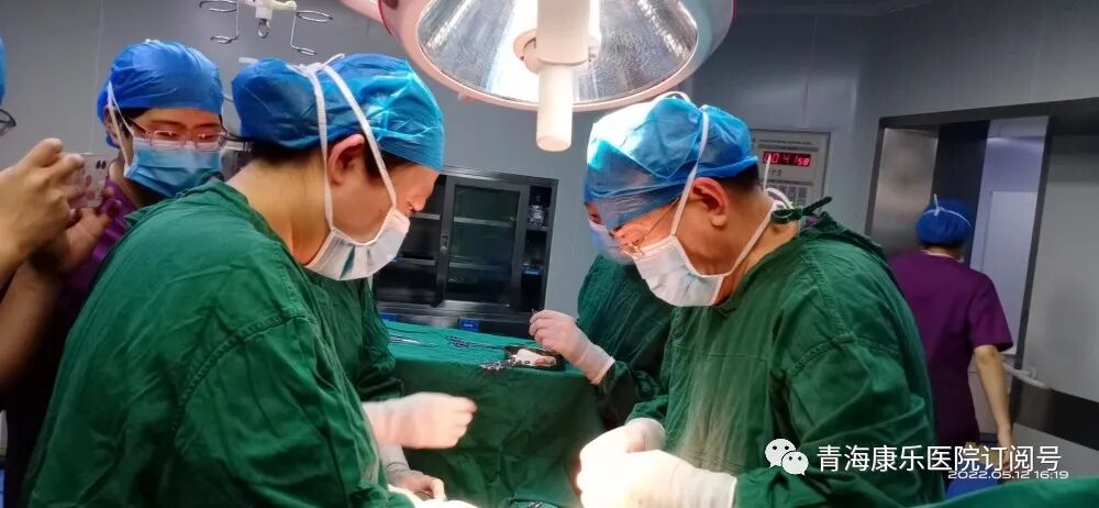 剪脐带用什么剪刀为生命“剪彩”！准爸爸亲手为“宝宝剪脐带” 剪出幸福与责任_https://www.jmylbn.com_新闻资讯_第3张