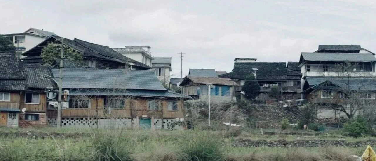 扶贫攻坚重心亦重行，更重“新”