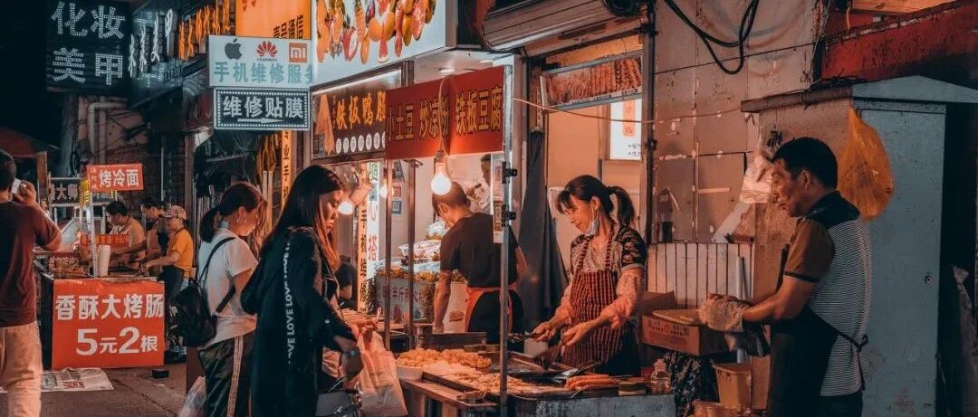 与生活奋力对抗的样子，才是大多数普通人的真实样貌