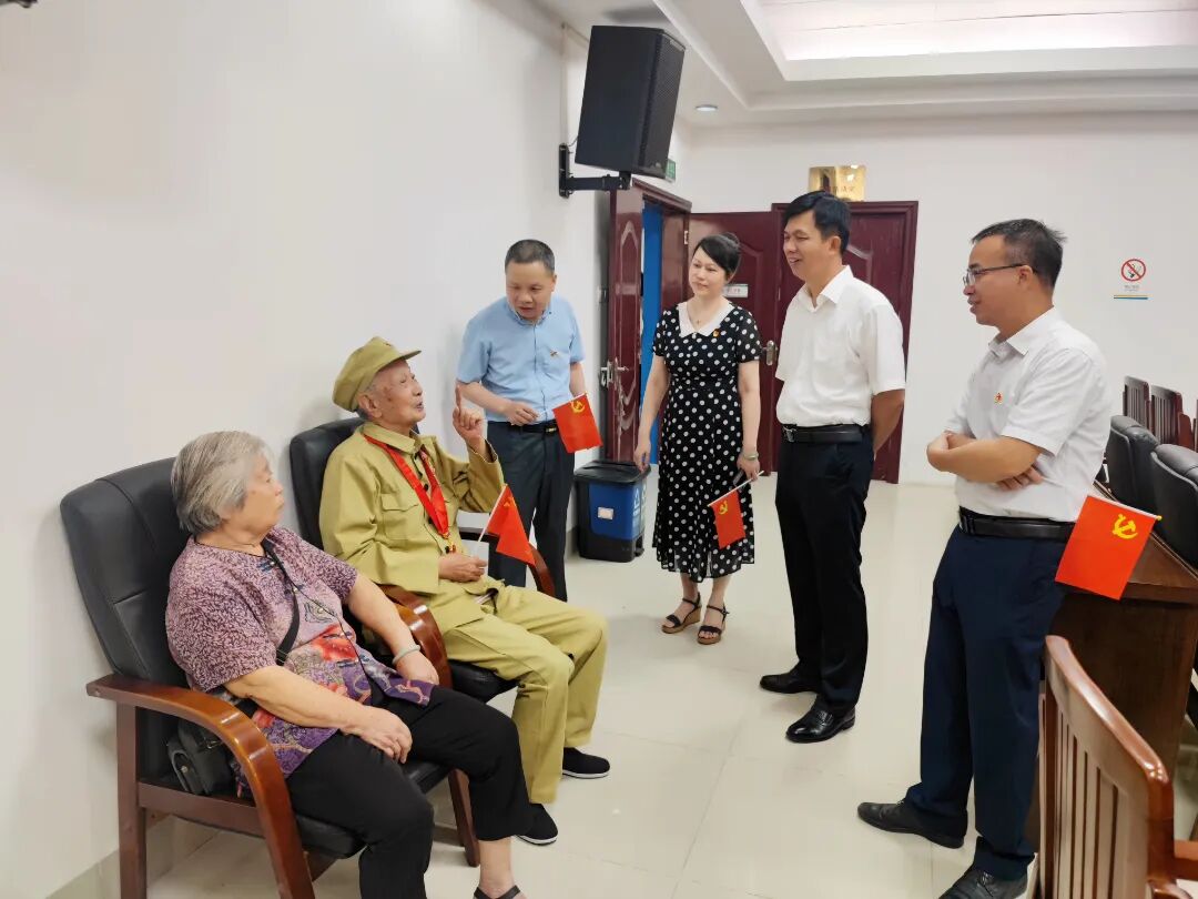 玉林市道路运输发展中心党支部开展弘扬爱国主义主题活动