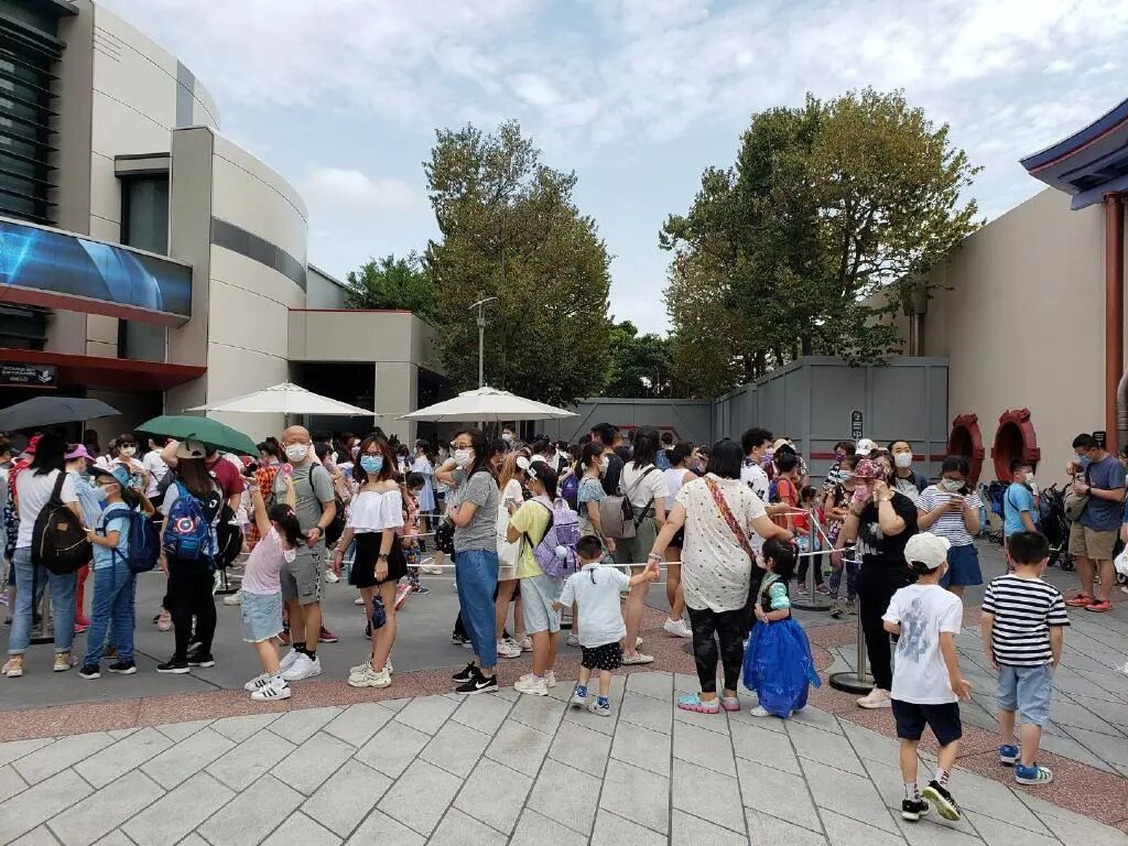 疫情之下，香港迪士尼乐园跟海洋公园这几天全爆满！（图） - 10