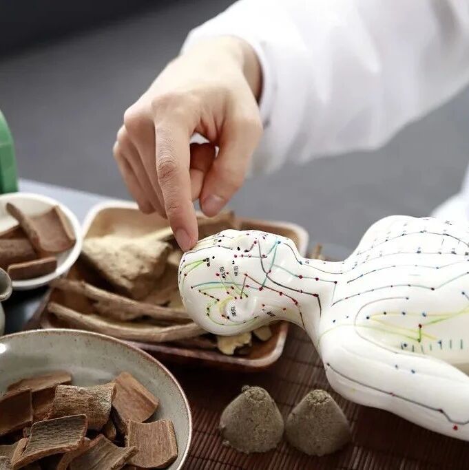 九个特效养生穴，对应九种体质，每天按一按，疾病少一点！