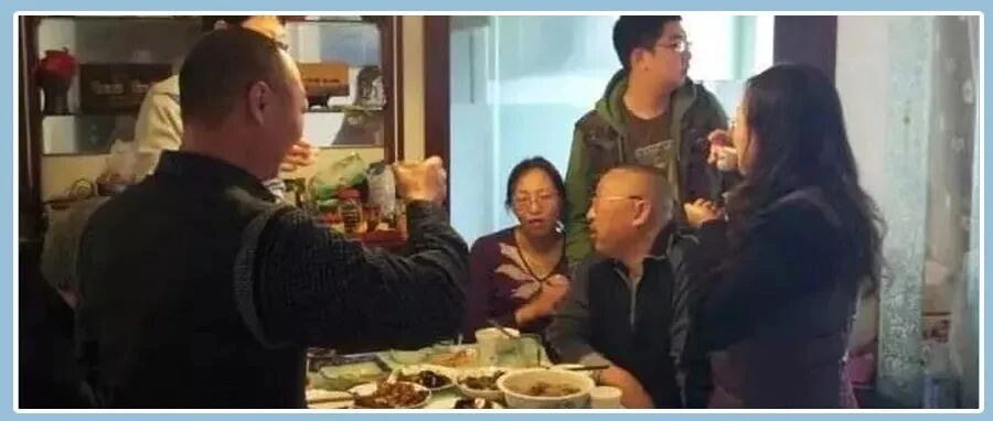 医生告诫，马上春节了，这两样东西不能一起吃！