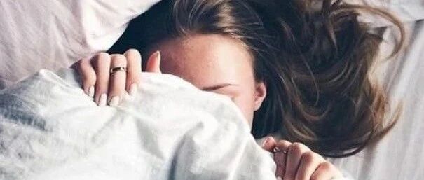 这些事情损害大脑健康！怪不得反应越来越慢~