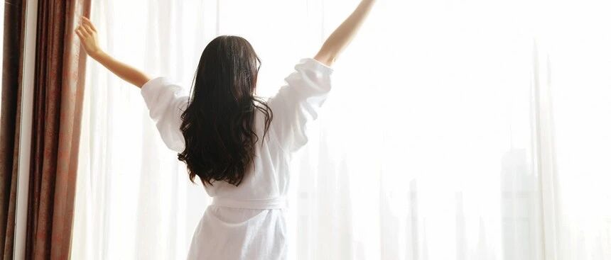 抓住清晨养生“黄金时间”，坚持做五个动作，从头到脚全养护！