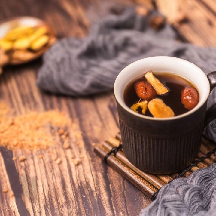 秋天养生，红糖先行，八款红糖秋季用法，温暖过秋天！