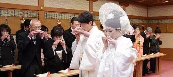 结个婚竟然这么多 幺蛾子 盘点各个民族奇葩婚俗 1号花城网 微信公众号文章阅读 Wemp