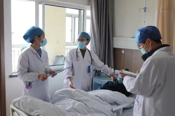 38岁男子每年体检，查出胰腺癌晚期？“癌中之王”该怎么防？