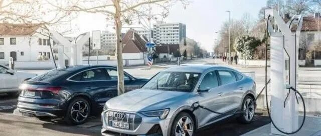 中汽协：行业巨头共同启动《新能源汽车售后服务标准体系建设》