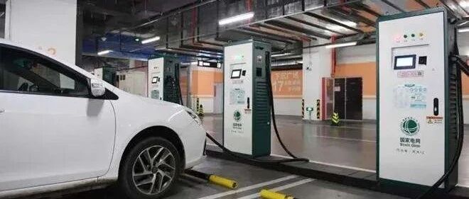 电动汽车补能前景广阔 充电桩企业抢夺市场“蛋糕”