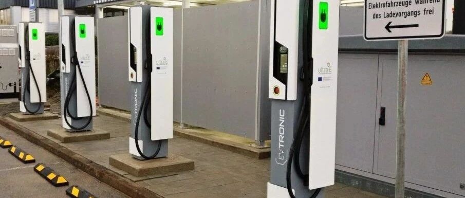 从充电桩看新能源布局：哪些城市排名前十？