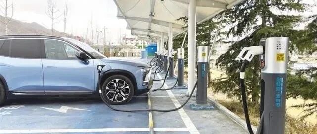 跨年充电桩联播快讯