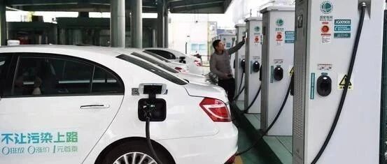 我国新能源汽车“跑赢”2020年 明年市场更可期