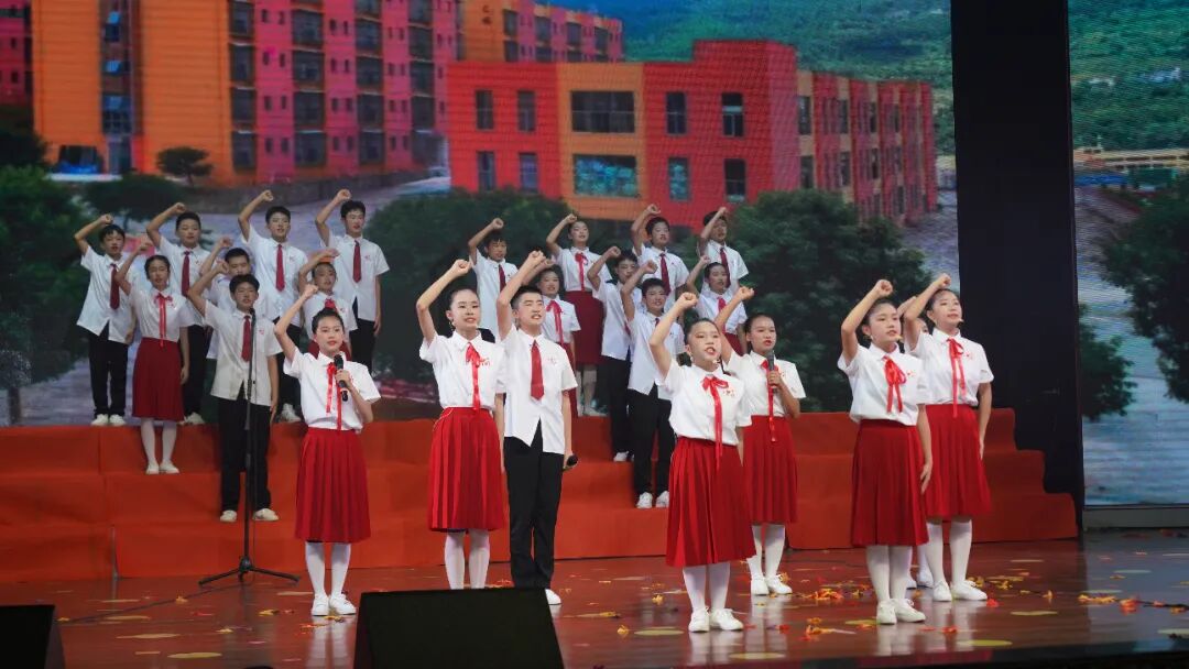 思南县第十五届中小学生艺术节开幕