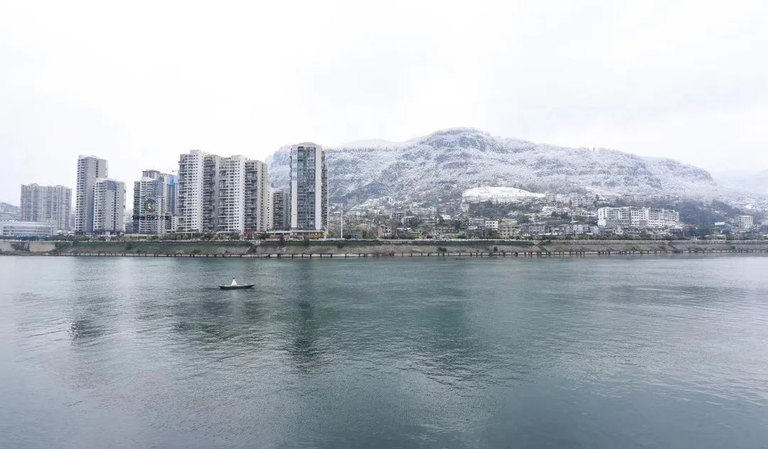 思南最美雪景吸引眾多市民拍照打卡