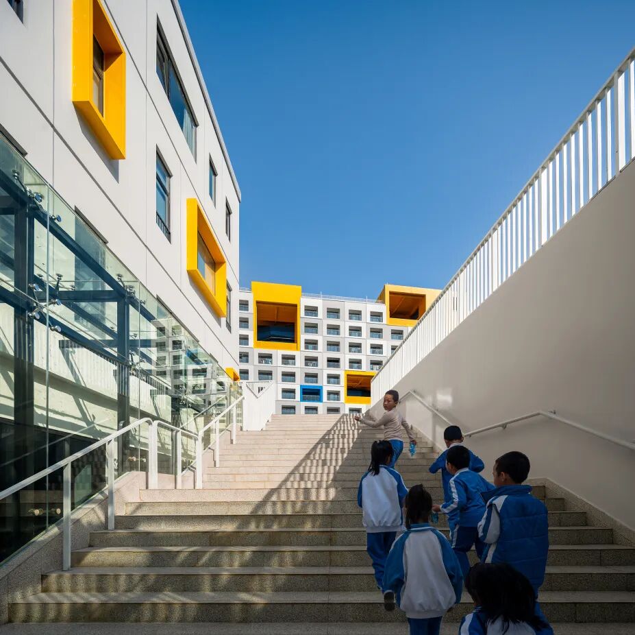 边玩边工作才叫真生活 Apple新剧探秘各国的家 百年药局变身 艺廊 Ad News 安邸ad 微信公众号文章阅读 Wemp