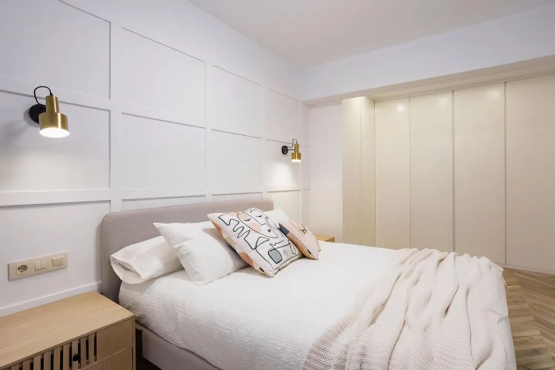 110㎡新房，简化造型全屋只刷大白墙，通铺木地板，也能很漂亮