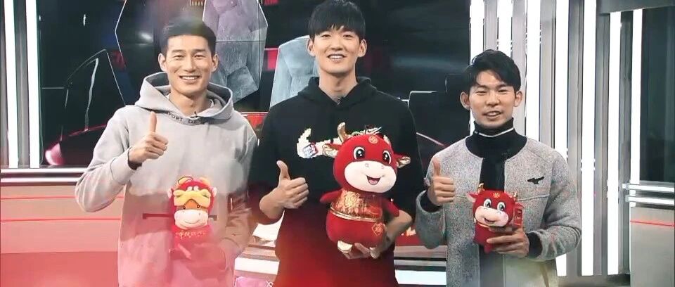 我们怕年三十晚上的祝福太多，也怕转会期消息太杂，所以赶紧把他们都请来啦