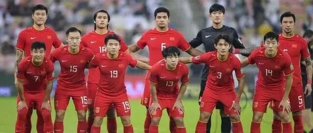 同样的问题一犯再犯？国足接下来应该怎么办？