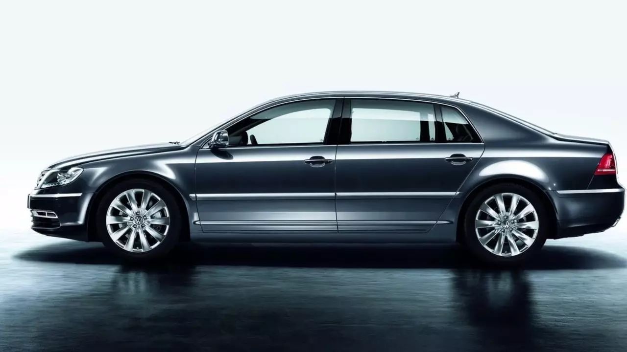 老总开专车_开豪车图片(2)