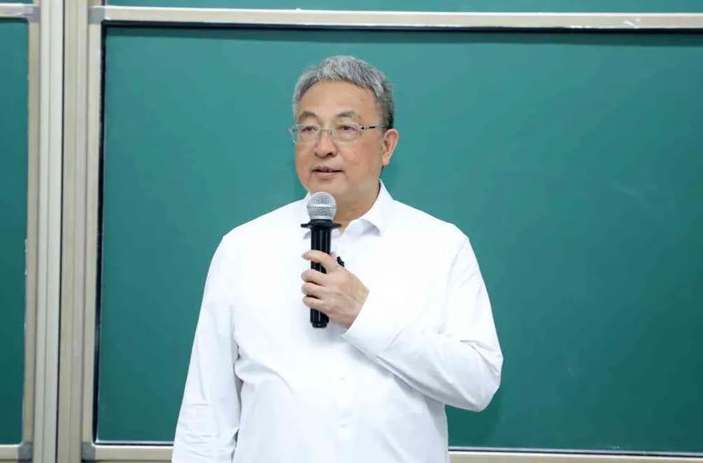 清研头条 清华大学副校长王光谦作"面向国家重大需求,解决关键科学