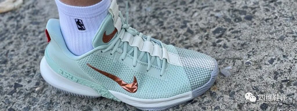 棋差一着 Nike Lebron Ambassador 13 实战测评 四维鞋评 微信公众号文章阅读 Wemp