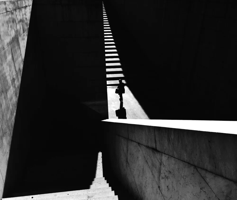 黑白照片竟然这么酷,西班牙摄影师的手机作品太让人着迷了 - 卷毛佟