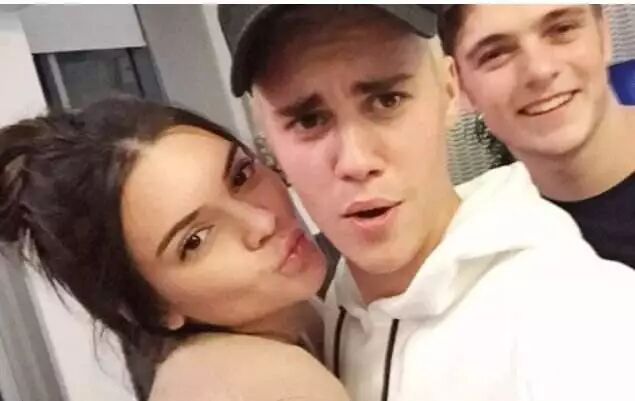 Justin Bieber 出道、成名、吸毒、戀愛、分手、墮落、訂婚、結婚！